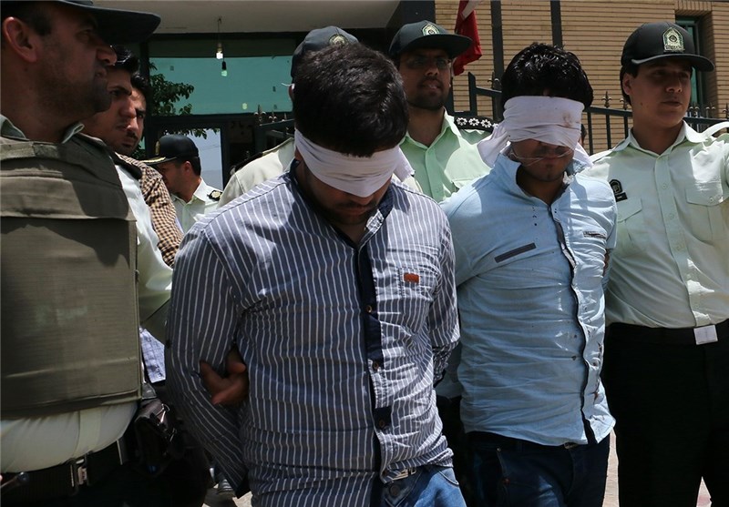 متهمان دستگیرشده در اغتشاشات اصفهان به ارتباط با ضدانقلاب اعتراف کردند/ کشف گوشی های لوکس میلیونی از متهمان