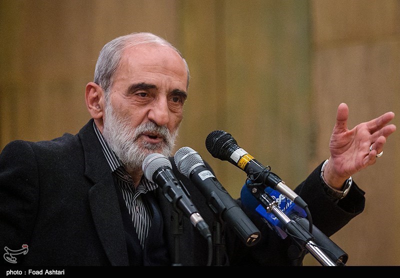 اظهارات منتسب به من درباره روحانی و احمدی‌نژاد دقیق نیست/ بررسی‌ صلاحیت‌ کاندیدا‌ها به‌عهده شورای نگهبان است