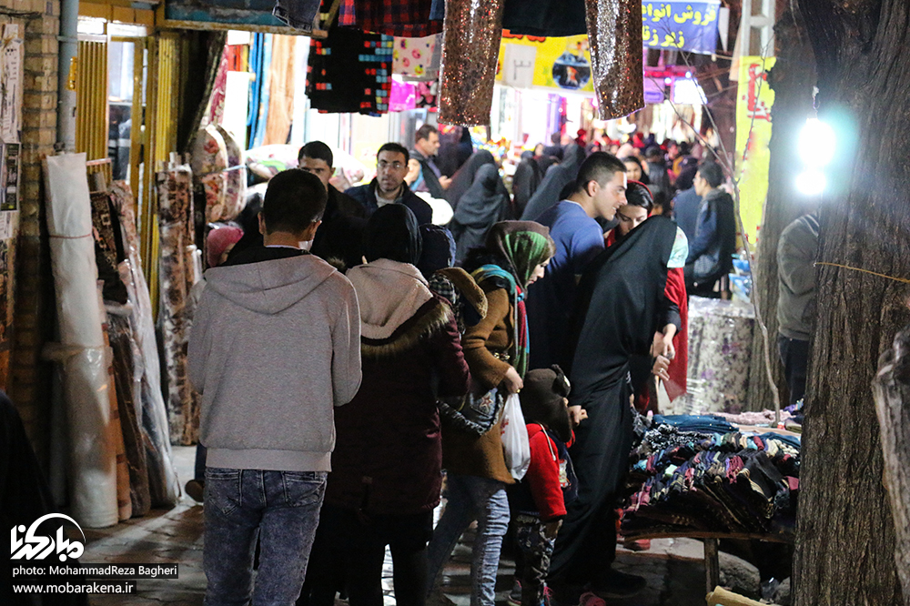 حال و هوای بازارهای مبارکه در آستانه شب عید/ تصاویر