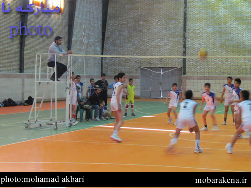 برگزاری مسابقات والیبال نوجوانان شهرستان مبارکه به مناسبت دهه فجر
