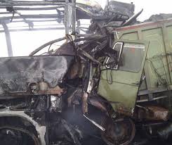 اسکانیا باز هم حادثه ساز شد/ 14 مجروح در تصادف اتوبوس با کامیون