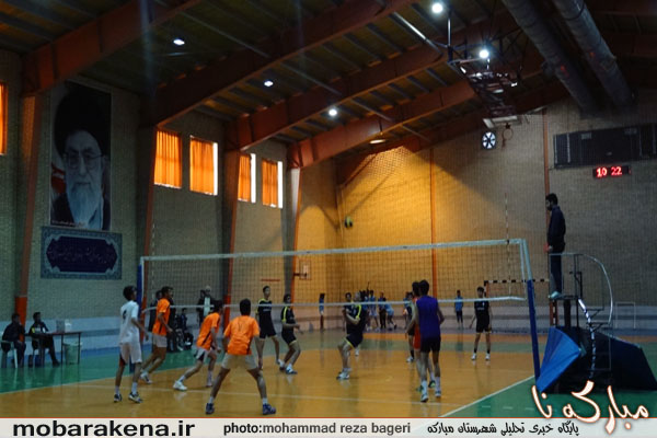 مسابقات والیبال بین مدارس پسران در سالن خلیج فارس/+عکس