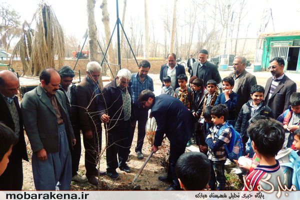 مراسم روز درختکاری در بقاع متبرکه شهرستان مبارکه /+عکس