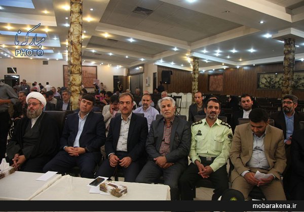 با حضور مسئولان شهرستان مباركه ششمين جشن گلريزان برگزار شد