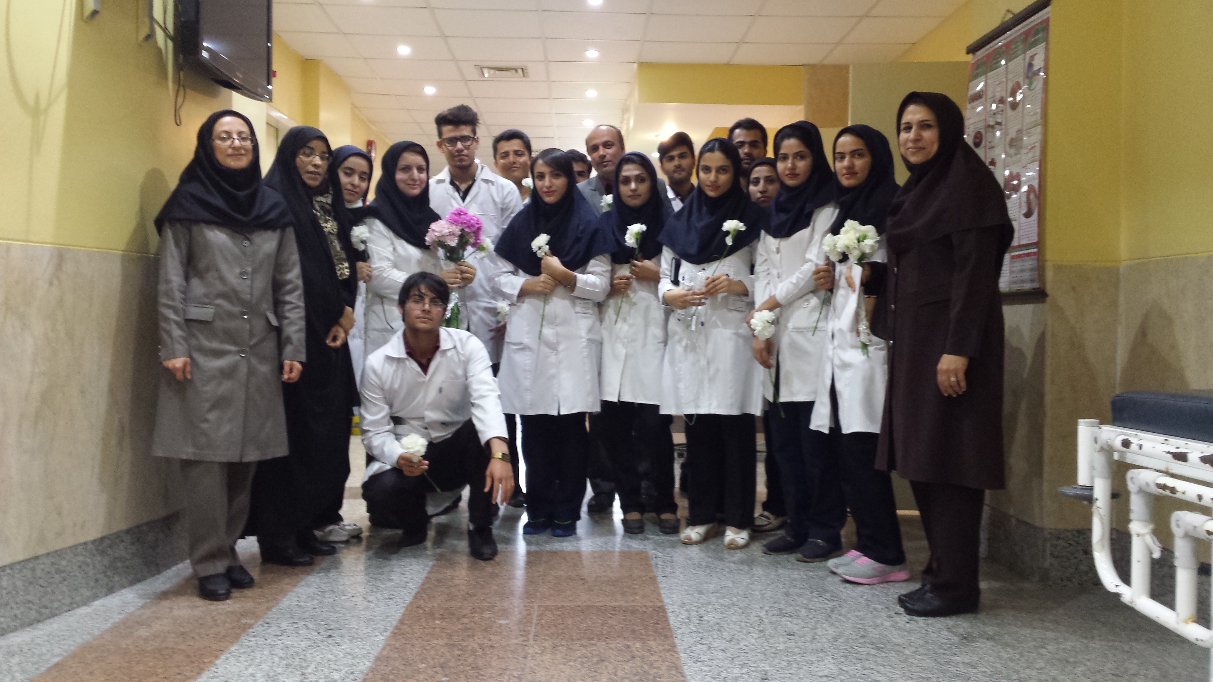 تجلیل بخشدار گرکن جنوبی زیباشهر از پرستاران مرکز درمانی زیباشهر