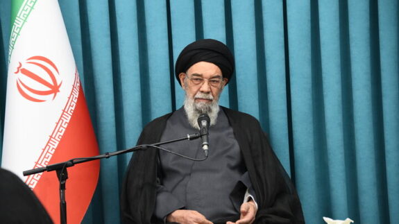 ایستادگی نظام یک معجزه و شکست بزرگ دشمن