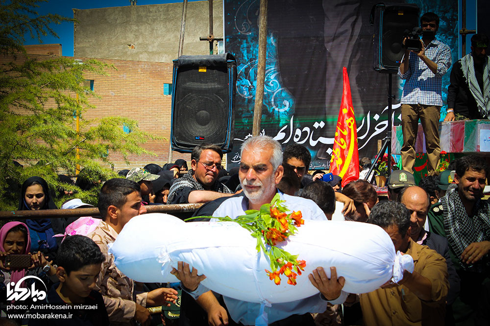 تشییع و خاکسپاری پیکر سه شهید گمنام در طالخونچه/ تصاویر