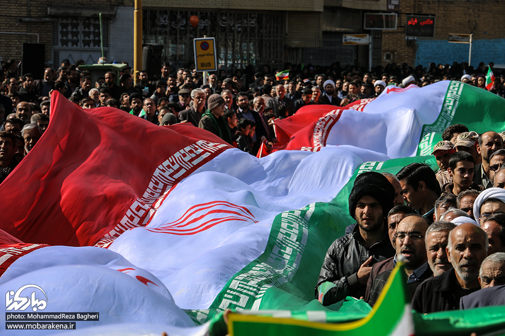 شکوه تماشایی مردم مبارکه در راهپیمایی ۲۲ بهمن/ تصاویر