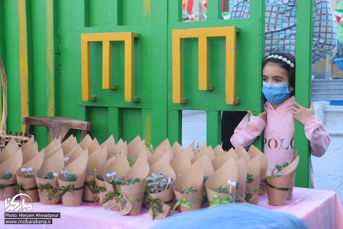 تصاویر|اهداء گل و جشن خیابانی نیمه شعبان در مبارکه