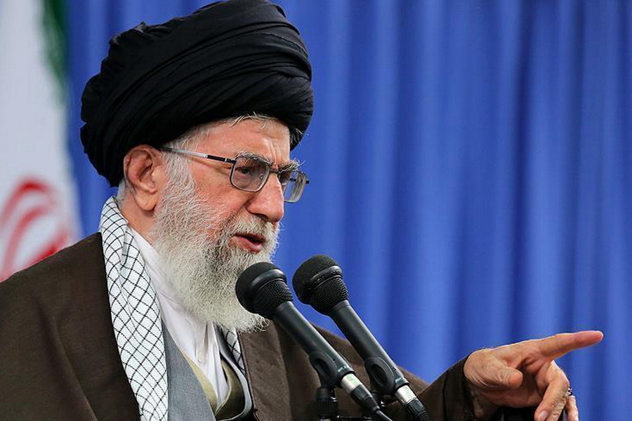 امام خامنه‌ای خطاب به داوطلبان نمایندگی مجلس: اگر توان مدیریت ندارید مسئولیت نپذیرید