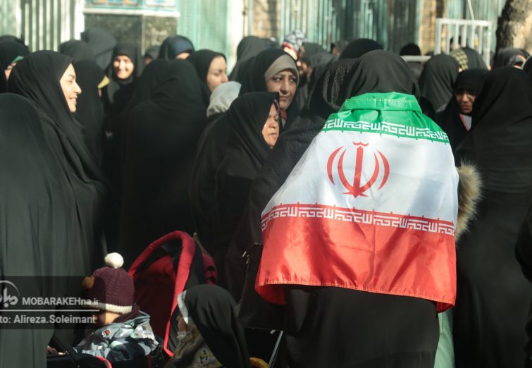 تصاویر | راهپیمایی بزرگ 22 بهمن مبارکه با حضور درخشان دهه هشتادی‌ها و دهه نودی‌ها